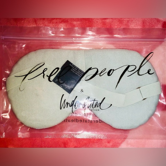 NIB FREE PEOPLE & UNDERSTATED LEATHER STARRY🌟EYED TRAVEL👁️MASK-MINT,OS,BNIB✨LE - Picture 5 of 5